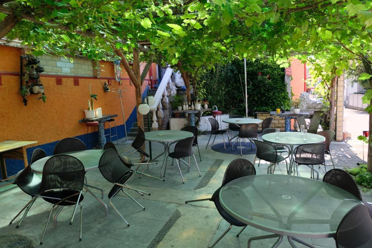 Hotel-Restaurant Don Pepe Kleinlutzel Екстериор снимка